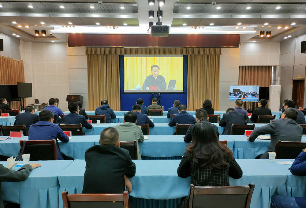 组织收听收看省委、省政府水利建设暨防汛抗旱会议.jpg