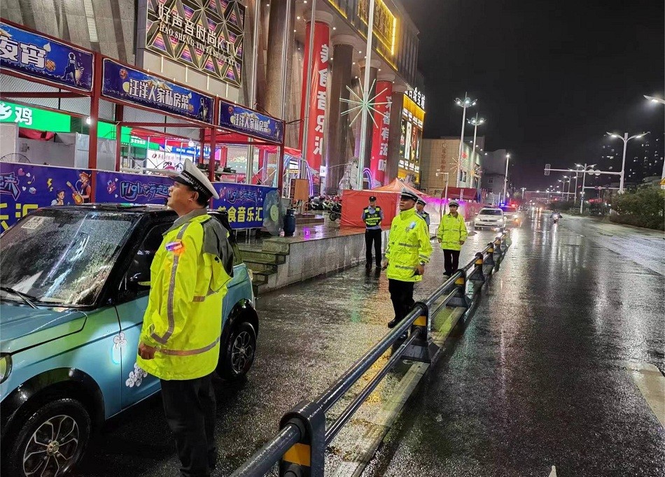 夜间守护.jpg