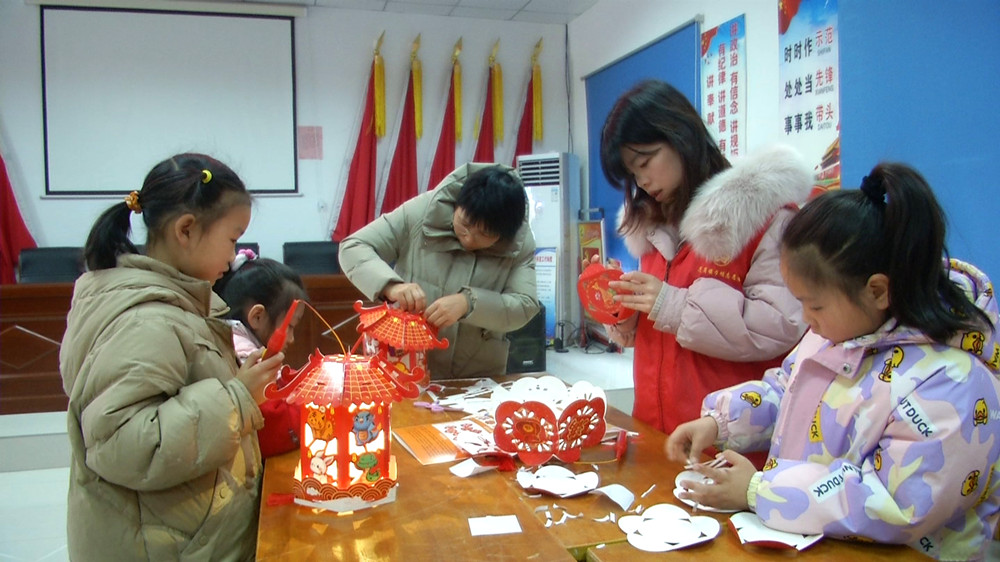 桐才带童材活动 制作灯笼_副本.jpg
