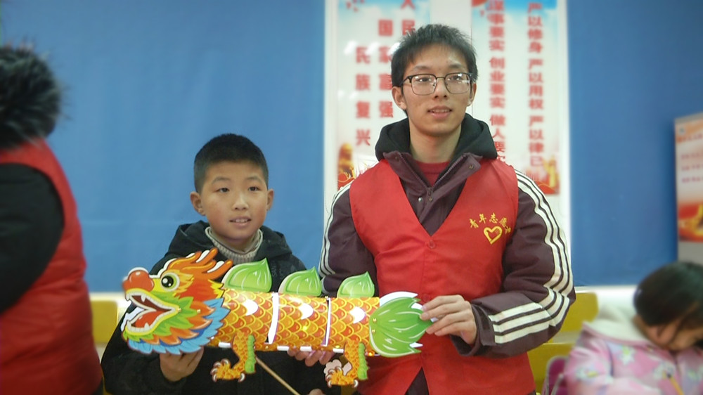 桐才带童材活动  展示制作的灯笼_副本.jpg