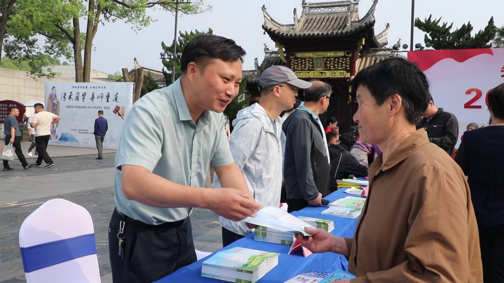 桐城市2025年科技活动周科普宣传活动举行.jpg